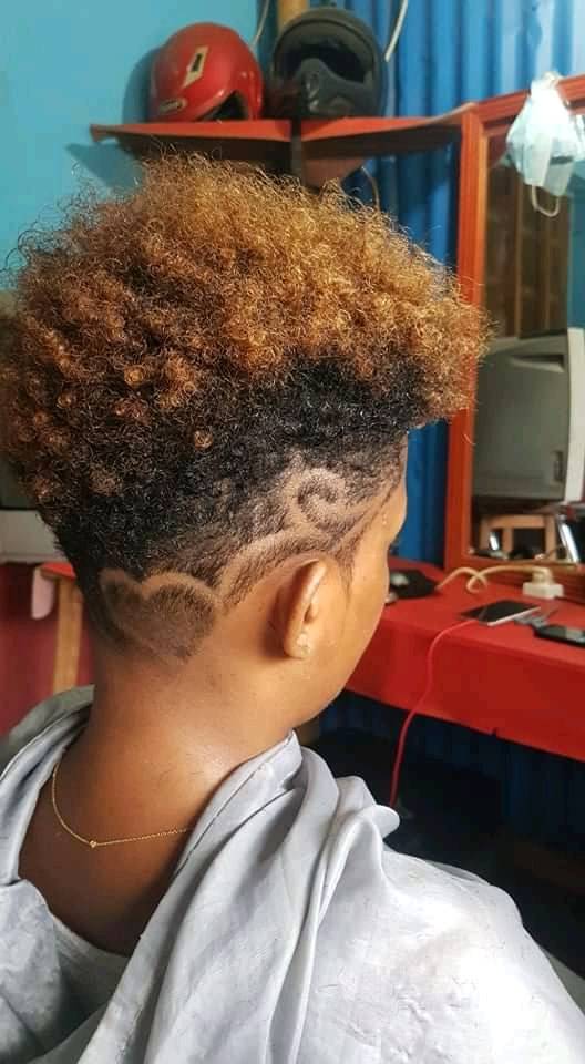 Tribal femme_coiffeur-Tafara